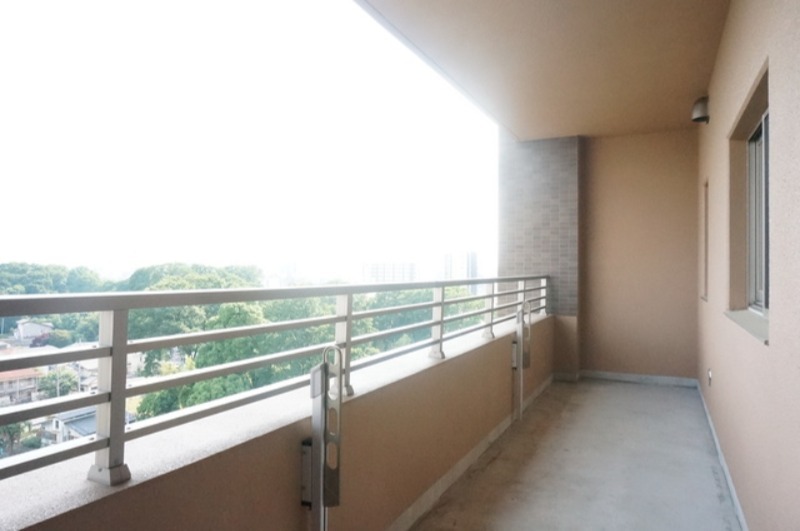 バルコニー　図面と現状に相違がある場合には現状を優先