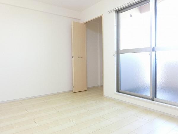 居室・リビング　フローリング！