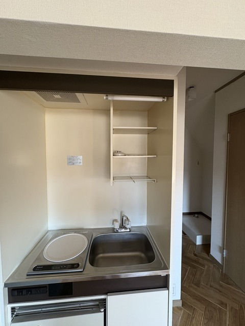 キッチン　別部屋参考写真です