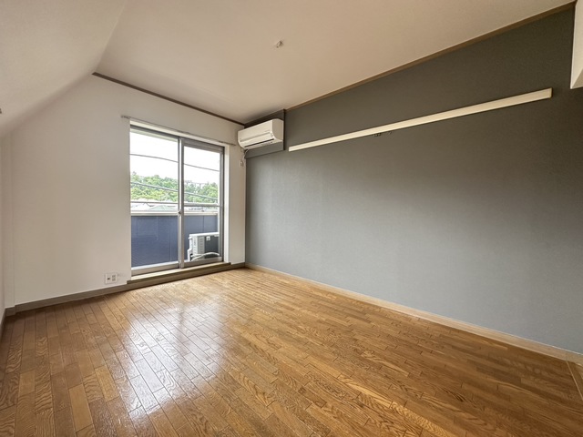 居室・リビング　別部屋参考写真です