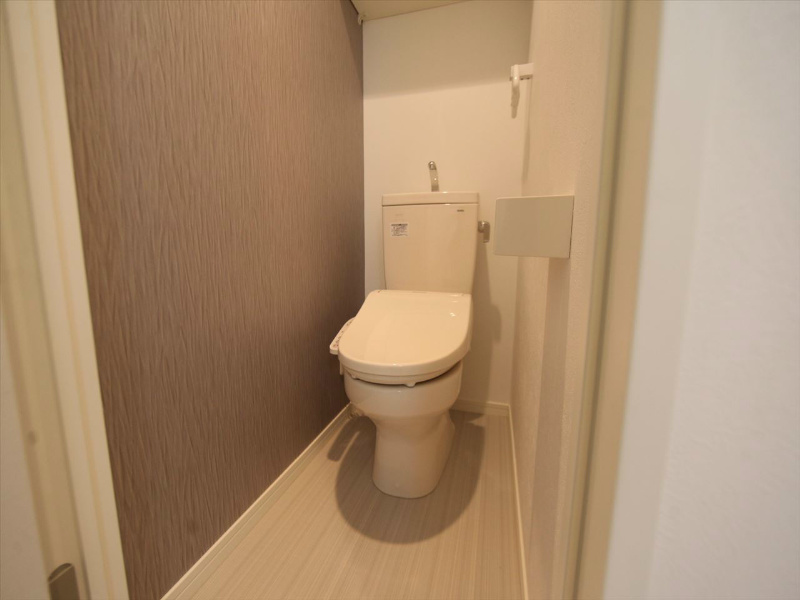 トイレ　温水洗浄暖房便座付トイレ