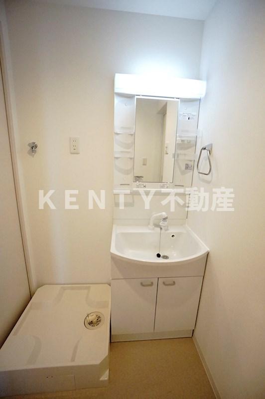 洗面設備　スペースが確保できる洗面所です