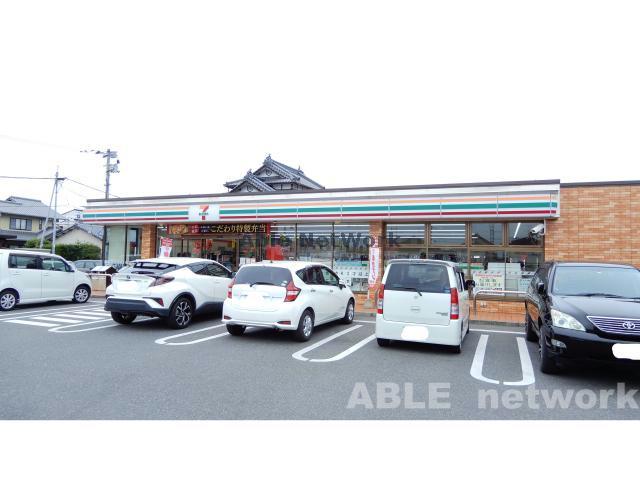 コンビニ　セブンイレブン熊本白藤1丁目店（コンビニ）まで604m