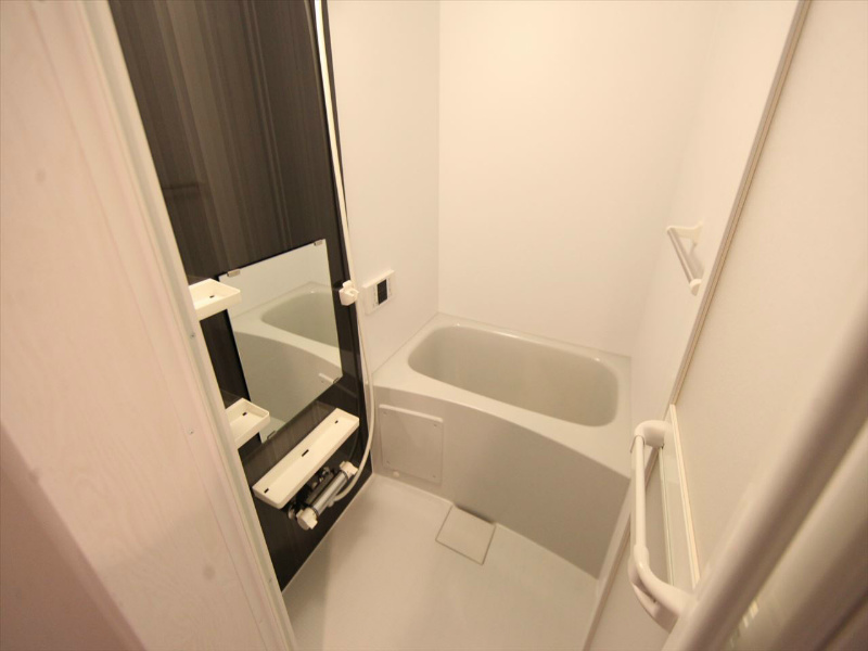 バス・シャワールーム　追い焚き機能付　オートバス機能付バスルーム