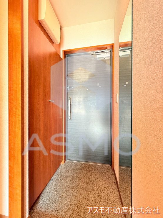 玄関　同マンション別部屋参考写真