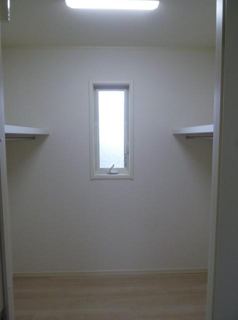 収納　※別号室の写真になります。