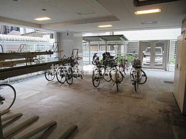 駐車場　弊社ではオンライン対応・現地対応可能です♪