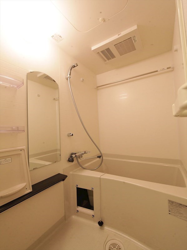バス・シャワールーム　バスルーム　浴室暖房乾燥機付き