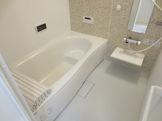 バス・シャワールーム　Ｂ１０２　換気乾燥機付きバスルーム