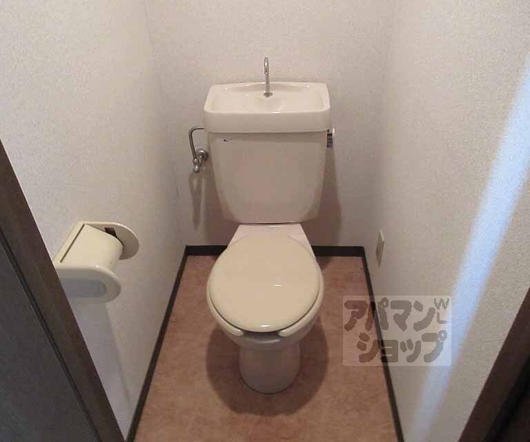 トイレ　清潔感のあるトイレです