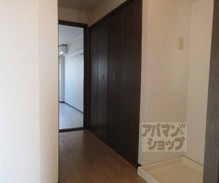 その他部屋・スペース　幅の広い廊下です