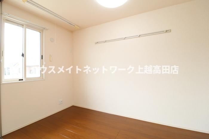 居室・リビング　洋室（参考同型101号室室内写真）