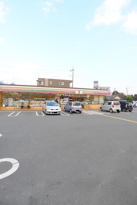 コンビニ　セブンイレブン（コンビニ）まで400m