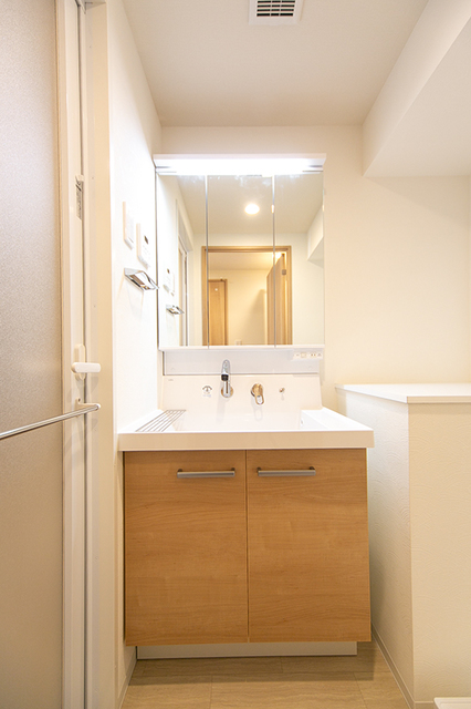 洗面設備　※写真は同タイプ住戸です。