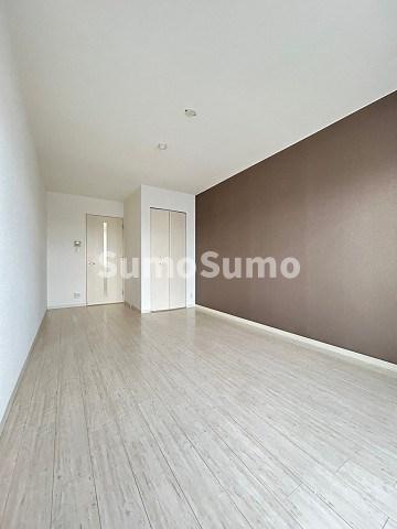 その他部屋・スペース　広くて明るい寝室