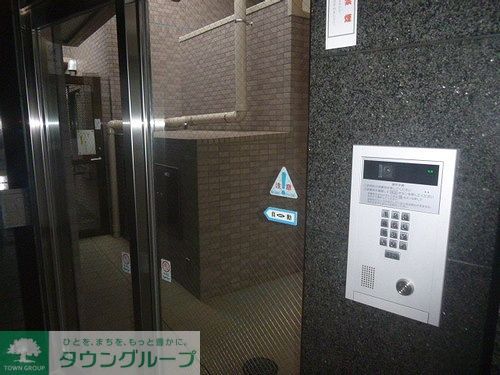 その他共有部分　オートロック　※２０１３年１０月撮影の写真