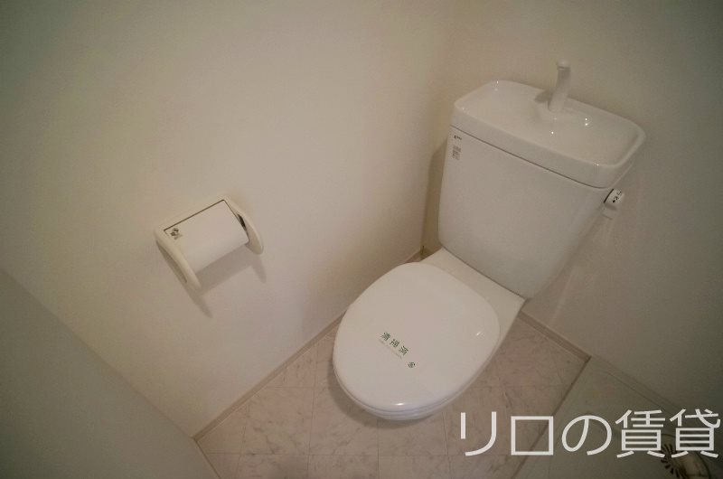 トイレ　同型