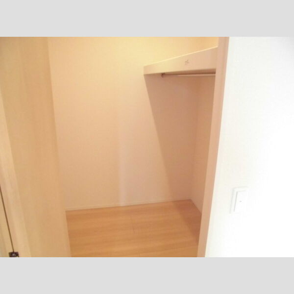 収納　ウォークインクローゼット