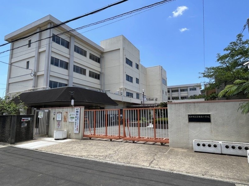 小学校　池田市立石橋南小学校（小学校）まで322m