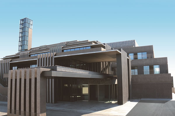 役所　坂東市役所（役所）まで2490m