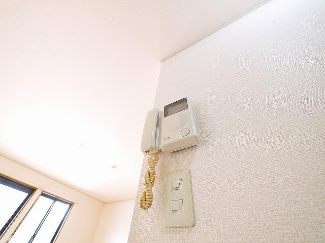 セキュリティ　モニター付きインターホンで防犯もバッチリ