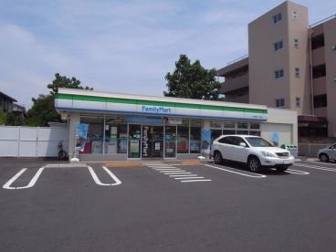 コンビニ　ファミリーマート 下石神井一丁目店（コンビニ）まで447m