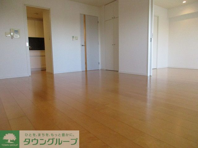 居室・リビング　Rタイプ2016年12月撮影 同タイプ807号室の写真です。