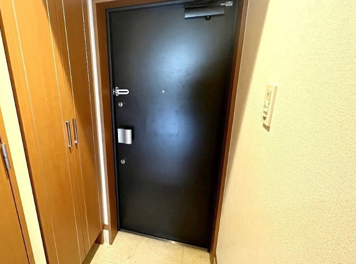 玄関　※別部屋参考写真