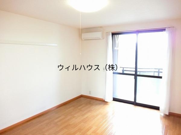 その他部屋・スペース　明るい洋室！