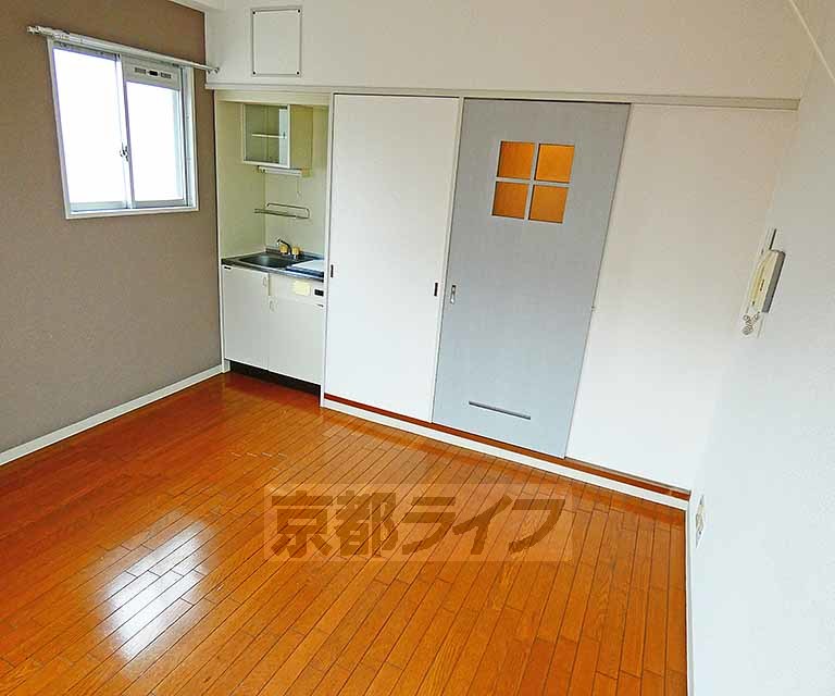 居室・リビング　綺麗なお部屋です。