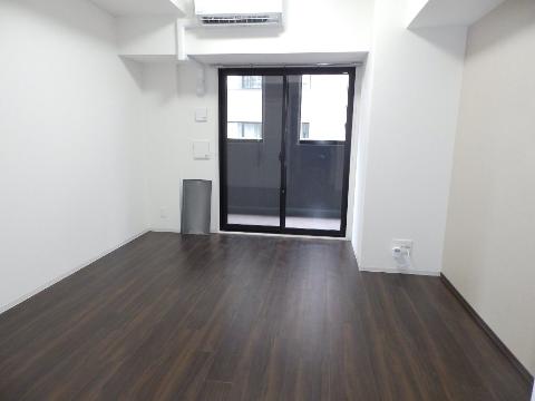 居室・リビング　室内