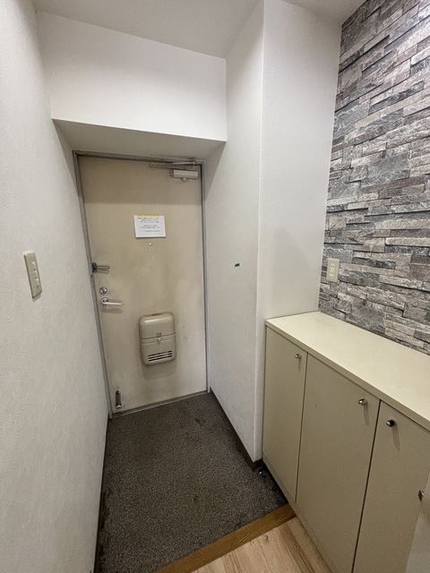 玄関　別部屋参考写真です