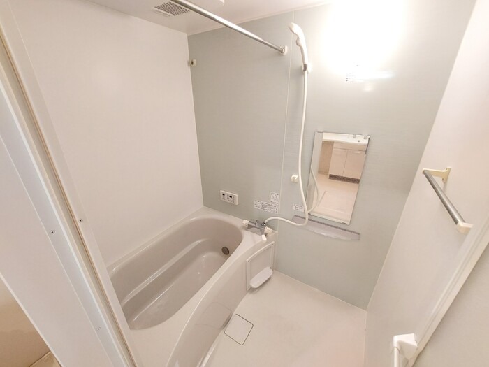 バス・シャワールーム　同物件別部屋イメージ