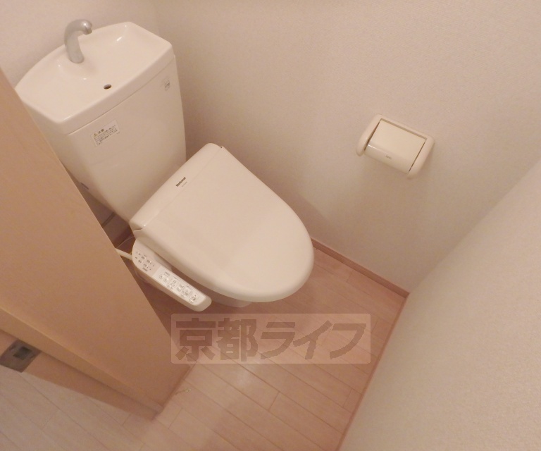 玄関　広々とした玄関です。