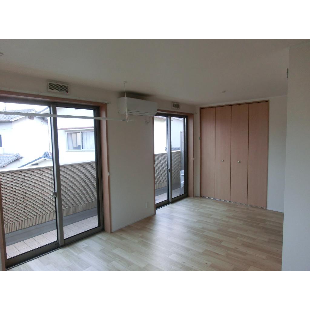 居室・リビング　使いやすい居間です