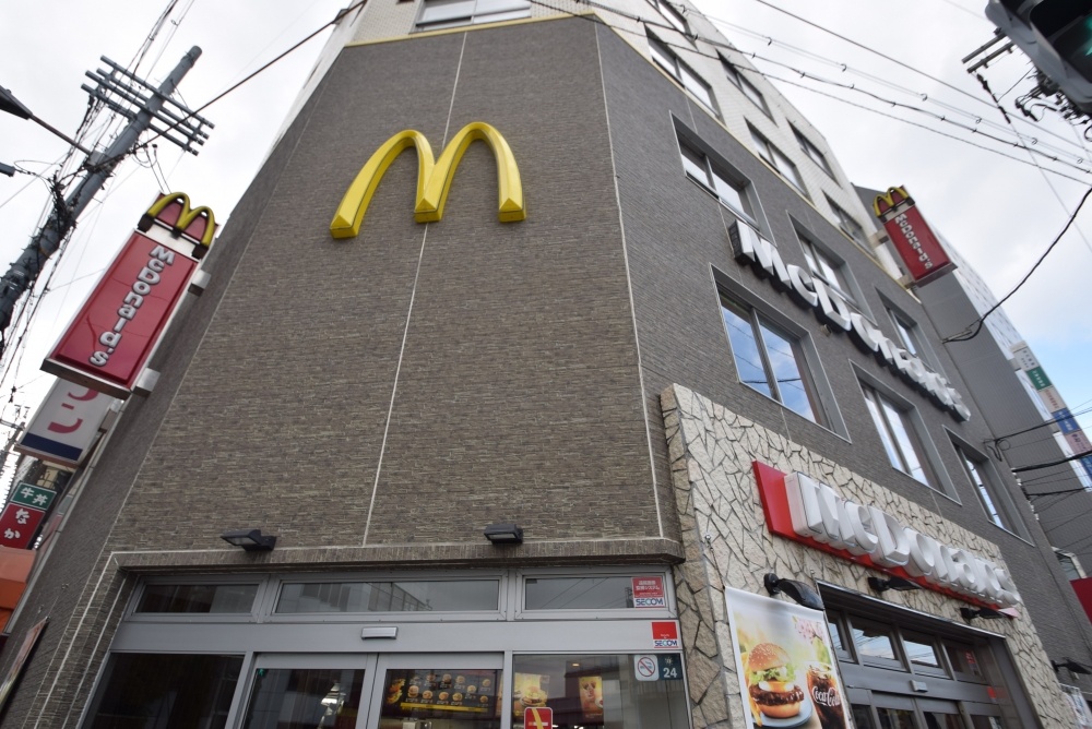 飲食店　マクドナルド桃谷店（飲食店）まで299m