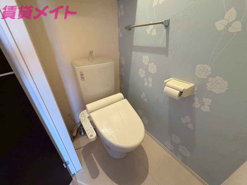 トイレ　反転タイプ参考写真