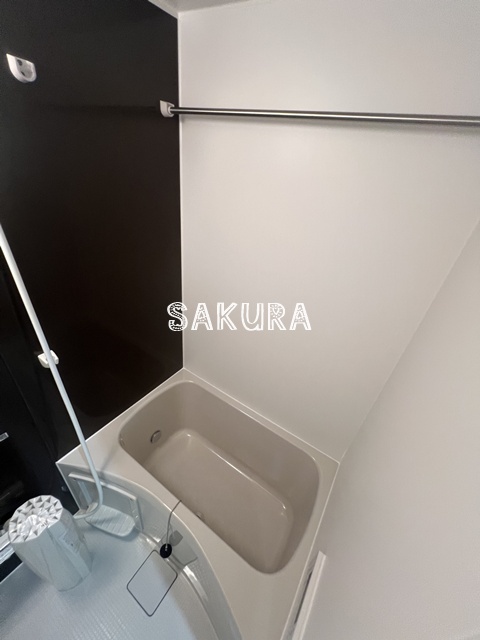 バス・シャワールーム　嬉しい追い焚き・浴室乾燥機付きです♪