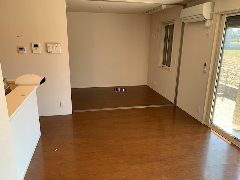 居室・リビング　※別のお部屋のお写真です。御参考までに。