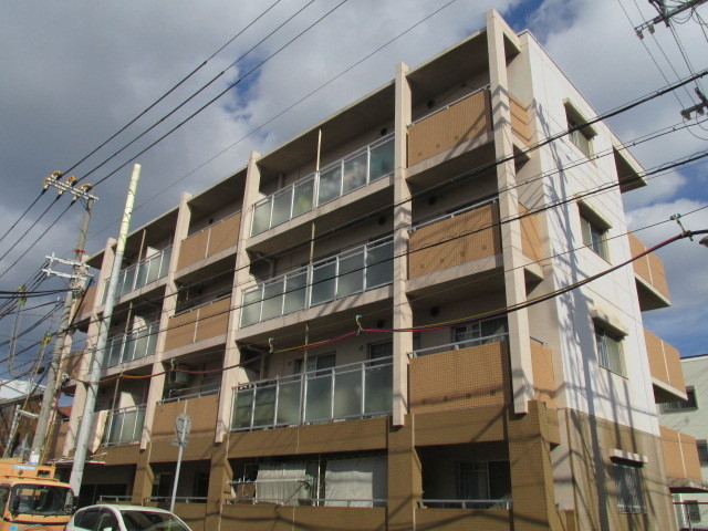 建物外観　落ち着いたお洒落な外観