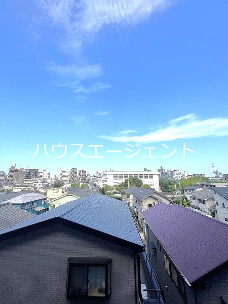 眺望　※別号室の写真です。　周りが低層なので見晴が良いです