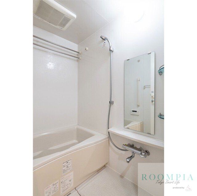 バス・シャワールーム　洗面