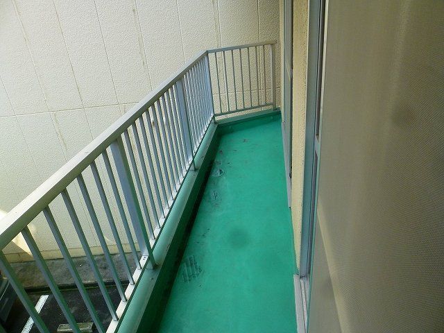 バルコニー　同物件の類似写真