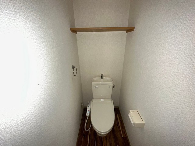 トイレ　※別号室の写真です