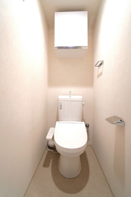 トイレ　※写真は同タイプ住戸です。