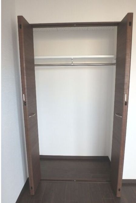 収納　同物件内別部屋の写真になります。
