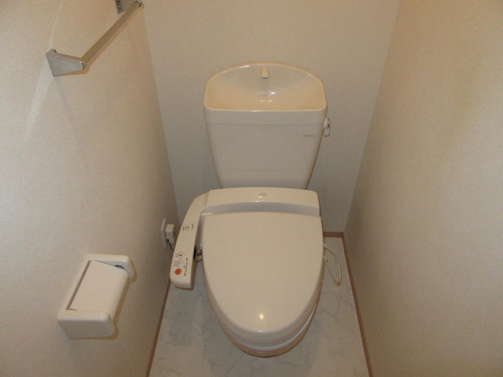 トイレ　別部屋モデル写真