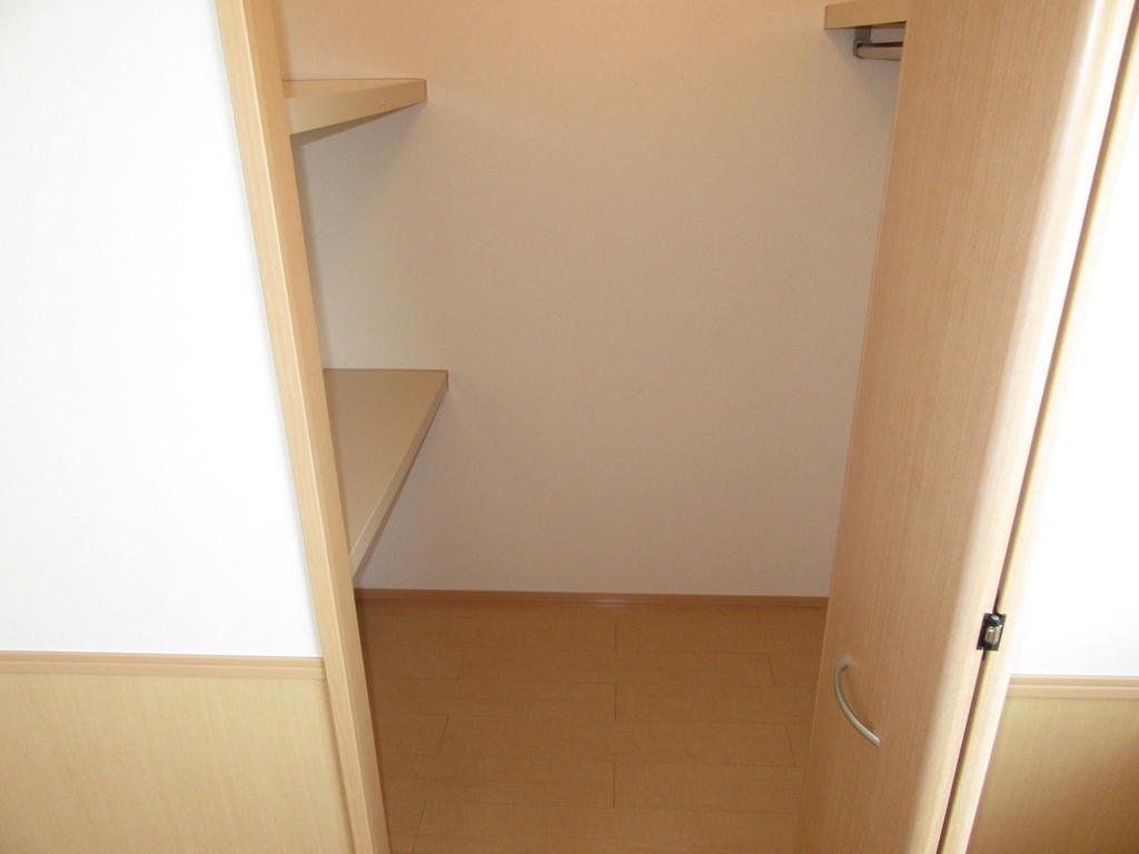 収納　別部屋モデル写真