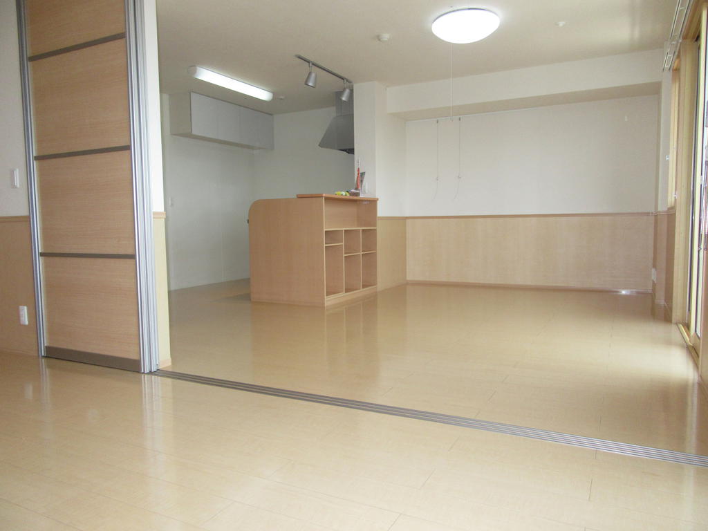 居室・リビング　別部屋モデル写真