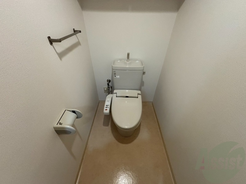 トイレ　ウォシュレット機能がついたトイレ。安心して使用できますね。